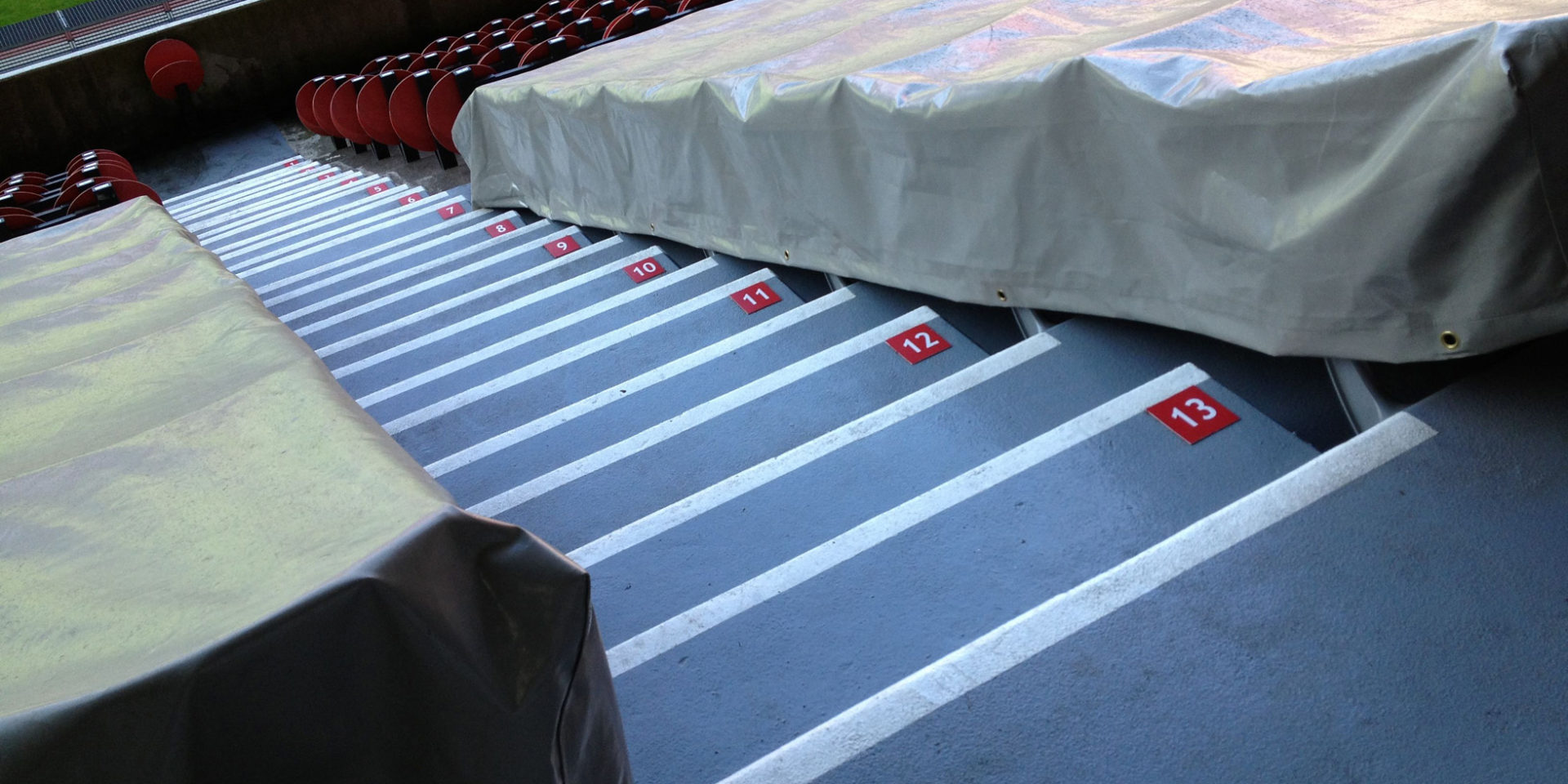 Revêtement de sol extérieur anti-poussière