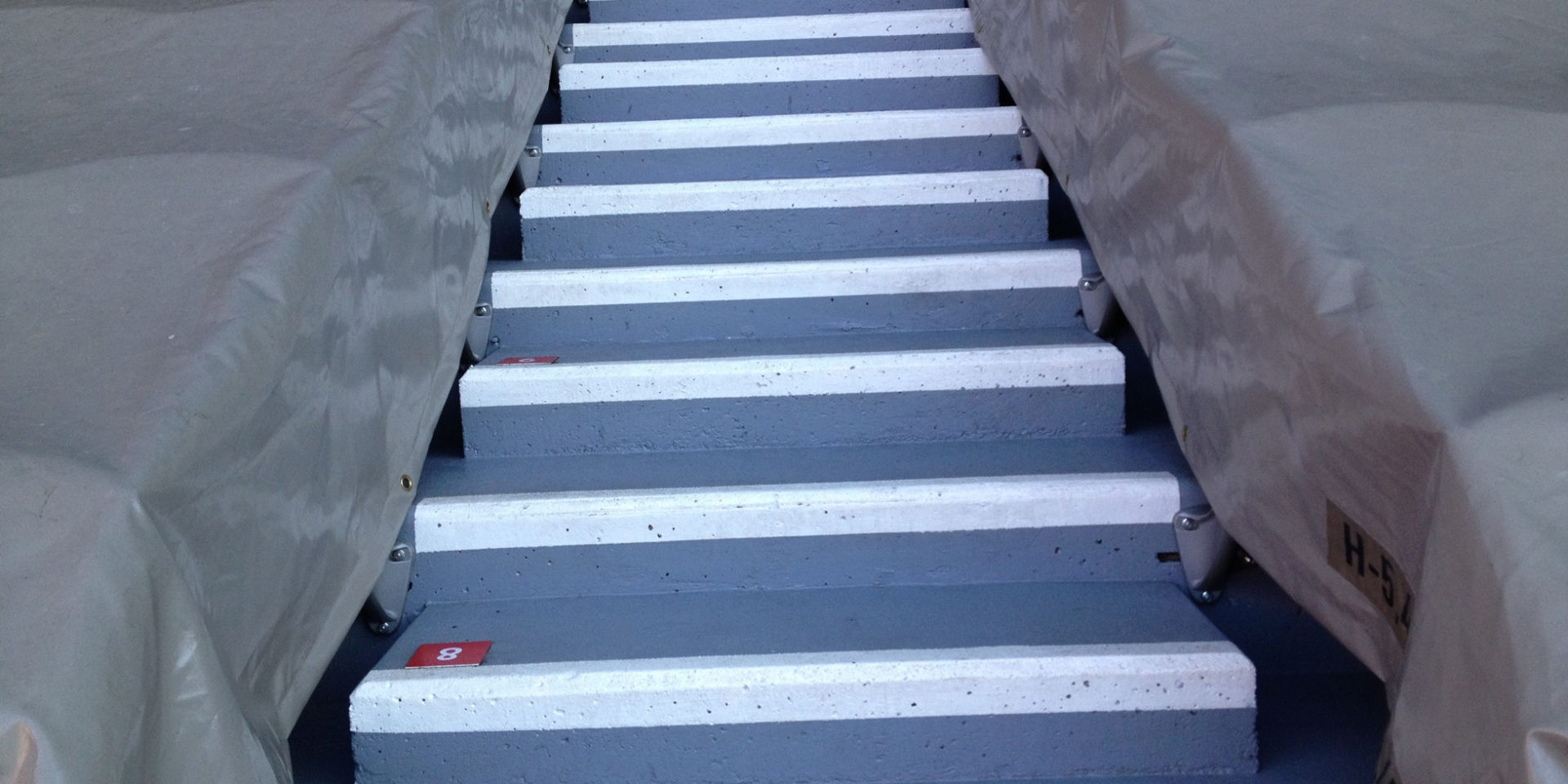 Revêtement de sol extérieur anti-poussière